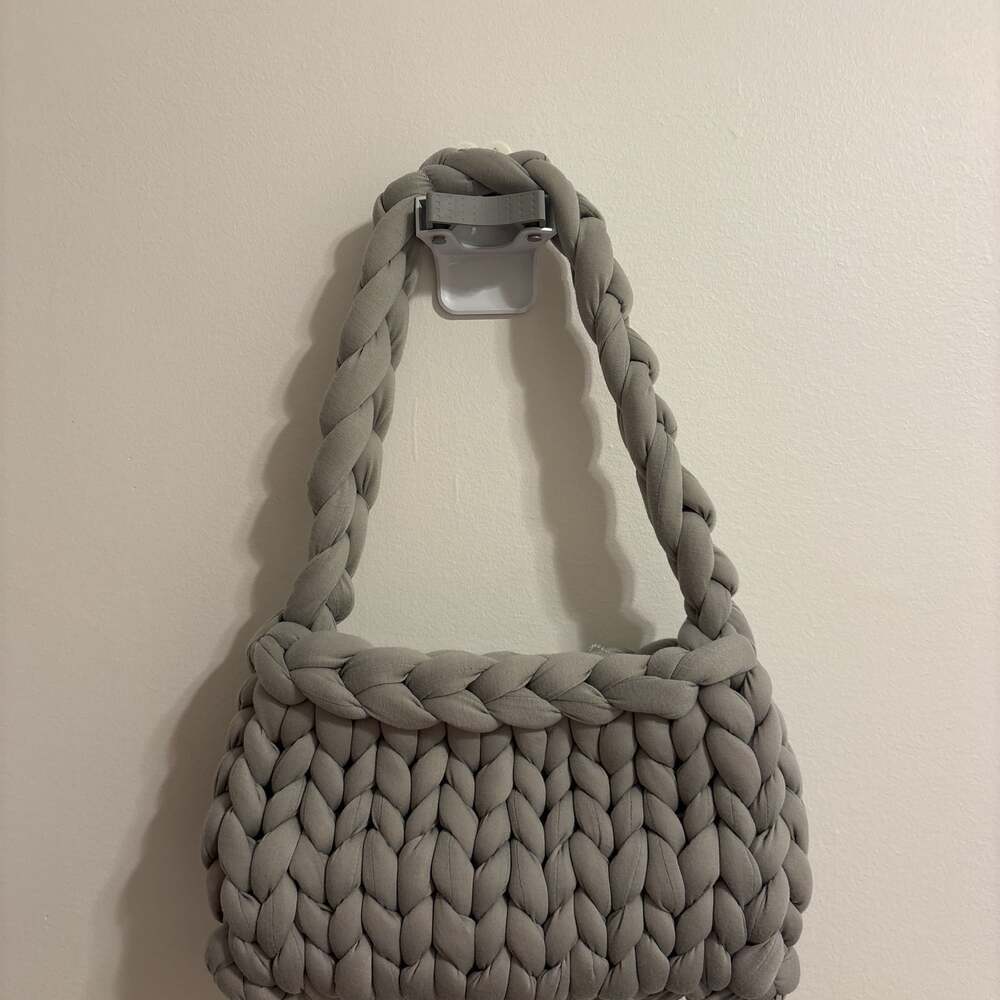 Trendelle Gray Knitted Purse